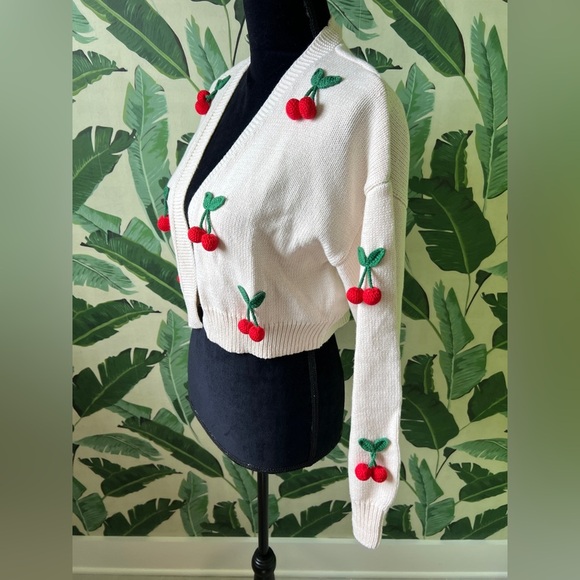 Vici Womens Cream Cherry Embellished Wild Vine Appliqué Cardigan Medium NWT - Picture 12 of 15